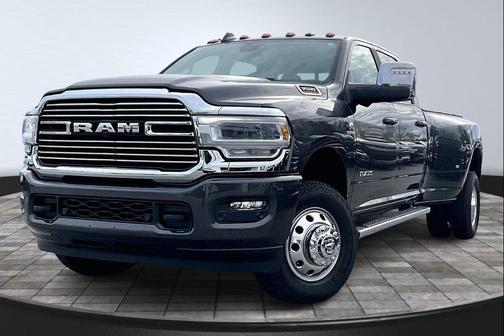 2024 RAM 3500 Laramie Crew Cab 4x4 8' Box