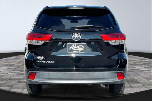 2018 Toyota Highlander LE