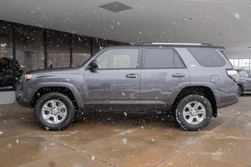 2023 Toyota 4Runner SR5