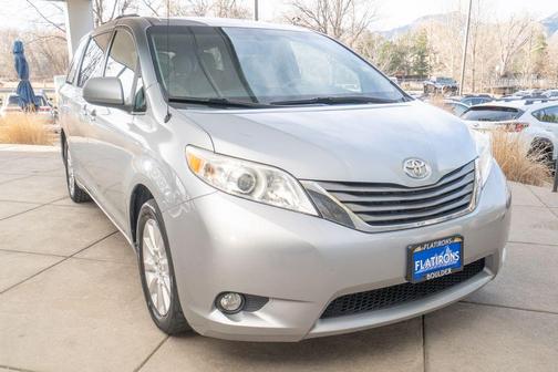 2014 Toyota Sienna 