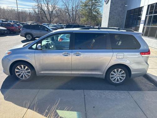 2014 Toyota Sienna 