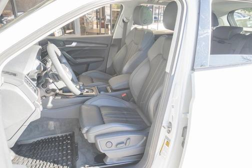 2023 Audi Q5 45 S line Prestige