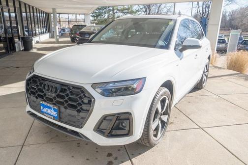 2023 Audi Q5 45 S line Prestige