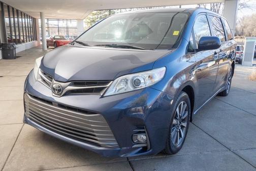 2019 Toyota Sienna 