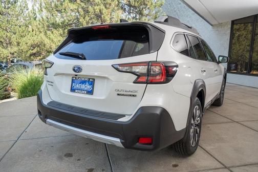 2025 Subaru Outback Touring XT