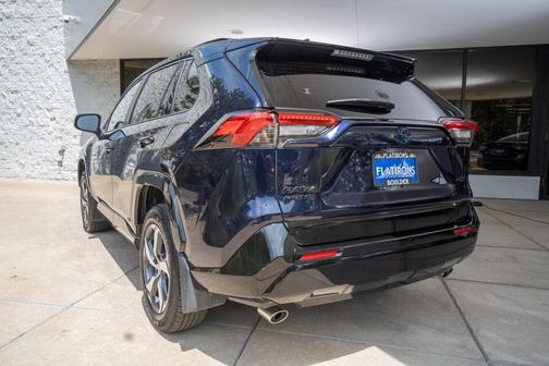 2024 Toyota RAV4 Prime SE