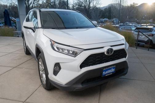 2020 Toyota RAV4 XLE Premium