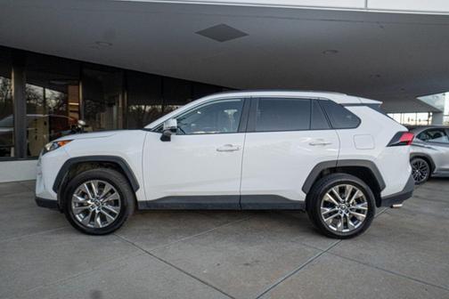 2020 Toyota RAV4 XLE Premium