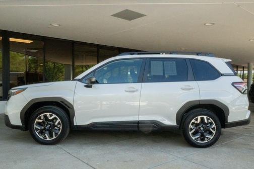 Crystal White Pearl 2025 Subaru Forester Premium