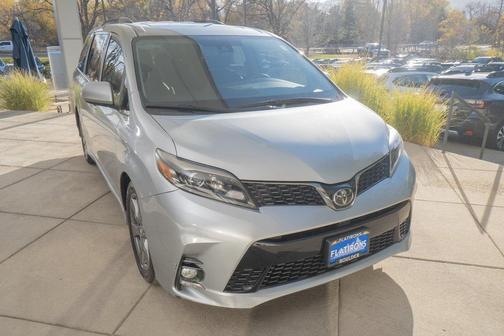 2019 Toyota Sienna SE Premium