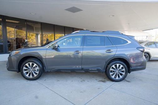 2025 Subaru Outback Touring XT