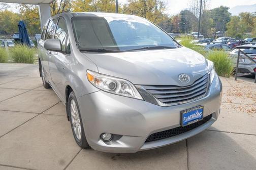 2017 Toyota Sienna XLE Premium