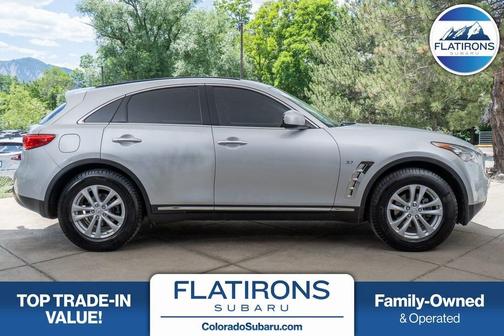 2016 INFINITI QX70 Base