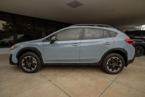 Cool-Gray Khaki 2021 Subaru Crosstrek Premium