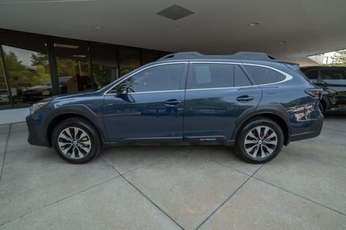 Cosmic Blue Pearl 2024 Subaru Outback Limited