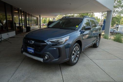 Cosmic Blue Pearl 2024 Subaru Outback Limited