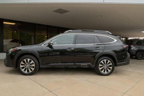 Crystal Black Silica 2024 Subaru Outback Touring