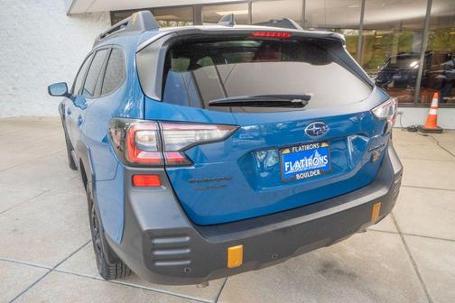 Geyser Blue 2022 Subaru Outback Wilderness