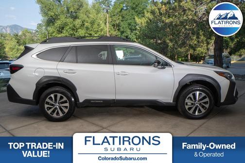Crystal White Pearl 2025 Subaru Outback Premium
