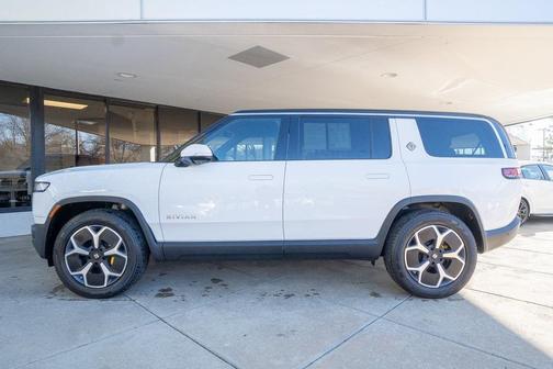 2024 Rivian R1S Adventure Quad Motor Large Pack