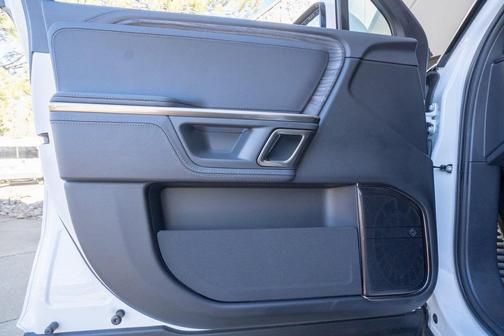 2024 Rivian R1S Adventure Quad Motor Large Pack