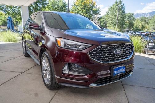 2024 Ford Edge Titanium
