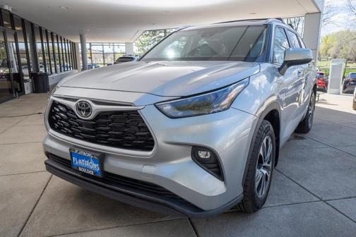 2023 Toyota Highlander XLE