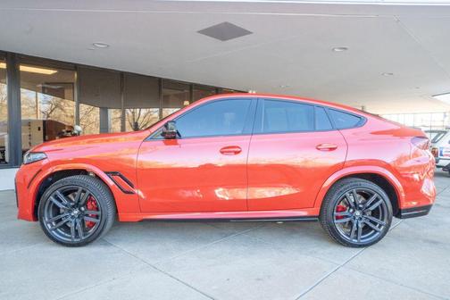 Toronto Red Metallic 2024 BMW X6 M Base