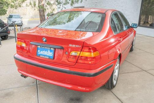 2004 BMW 325 i