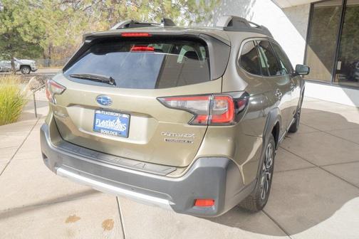 2023 Subaru Outback Touring XT