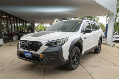 Crystal White Pearl 2023 Subaru Outback Wilderness