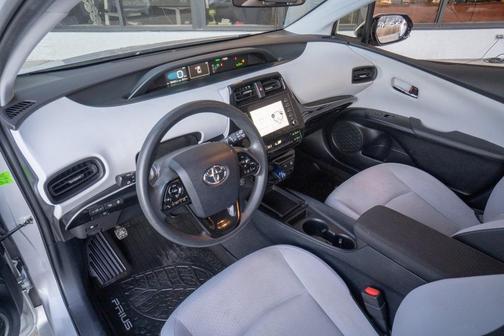 2020 Toyota Prius L