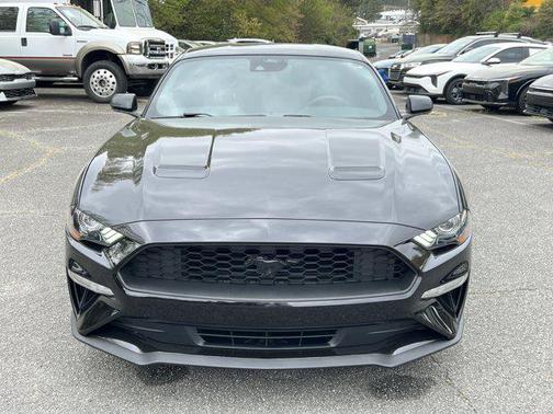 2021 Ford Mustang EcoBoost