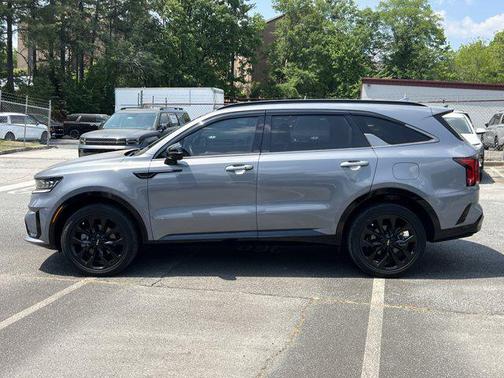 Everlasting Silver 2023 Kia Sorento SX