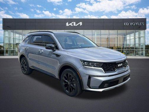 Everlasting Silver 2023 Kia Sorento SX
