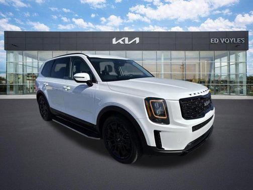 Glacial White Pearl 2022 Kia Telluride SX