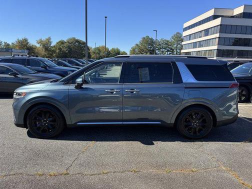 2022 Kia Carnival SX