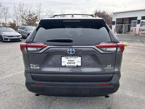 2022 Toyota RAV4 Hybrid SE