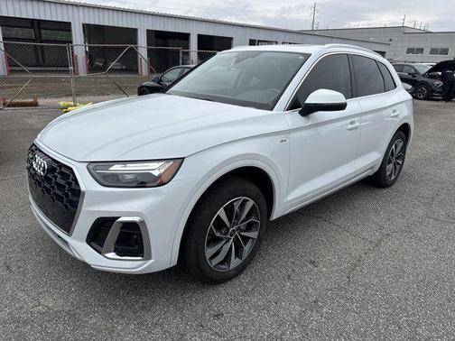 2022 Audi Q5 45 S line Premium Plus