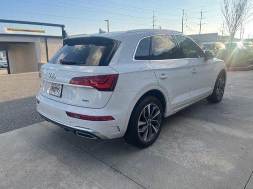 2022 Audi Q5 45 S line Premium Plus