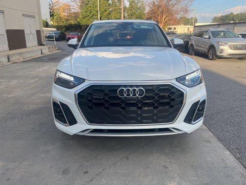 2022 Audi Q5 45 S line Premium Plus