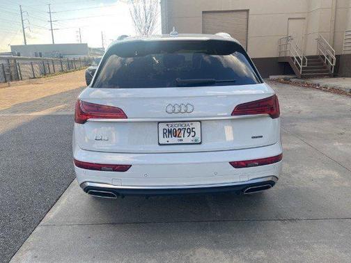2022 Audi Q5 45 S line Premium Plus