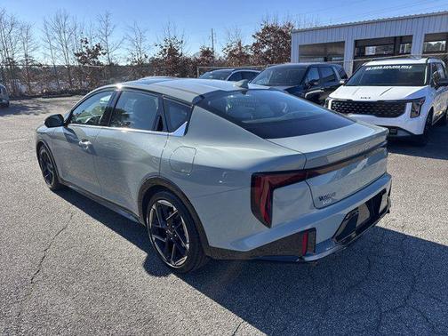 2025 Kia K4 GT-Line