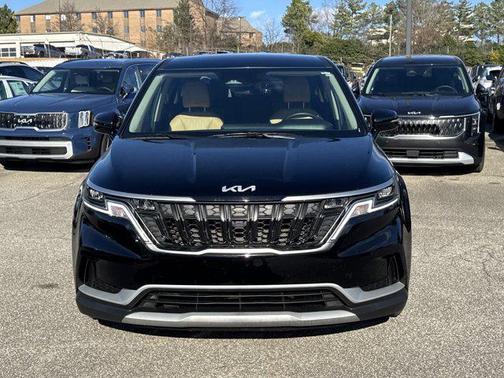 2023 Kia Carnival LX