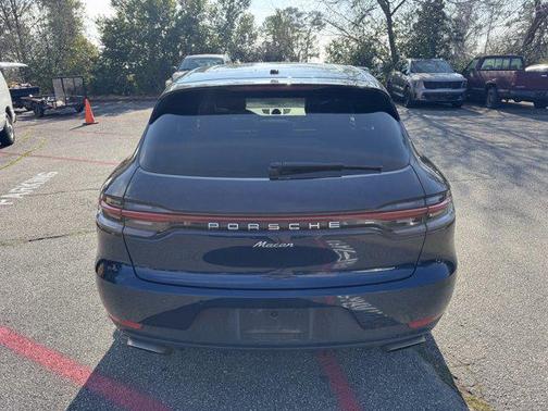 2020 Porsche Macan Base