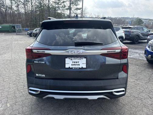 2023 Kia Seltos S