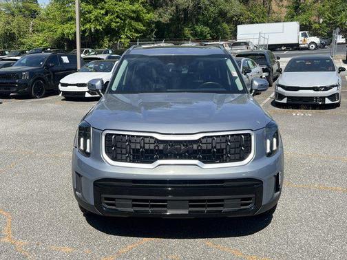 Everlasting Silver 2024 Kia Telluride S