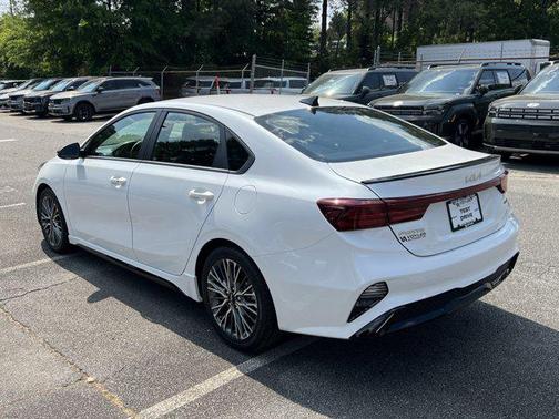 Snow White Pearl 2022 Kia Forte GT-Line