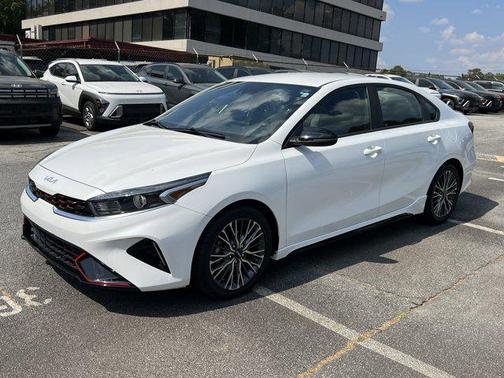 Snow White Pearl 2022 Kia Forte GT-Line