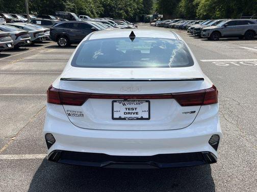 Snow White Pearl 2022 Kia Forte GT-Line